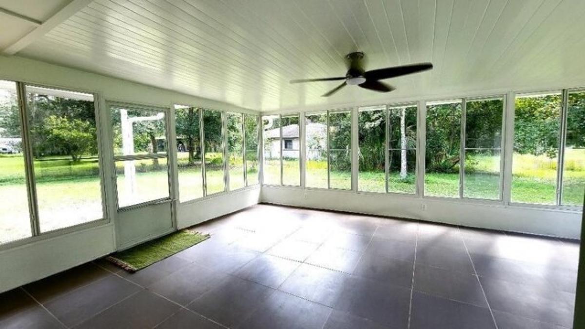 Picture of Home For Sale in Lake Panasoffkee, Florida, United States