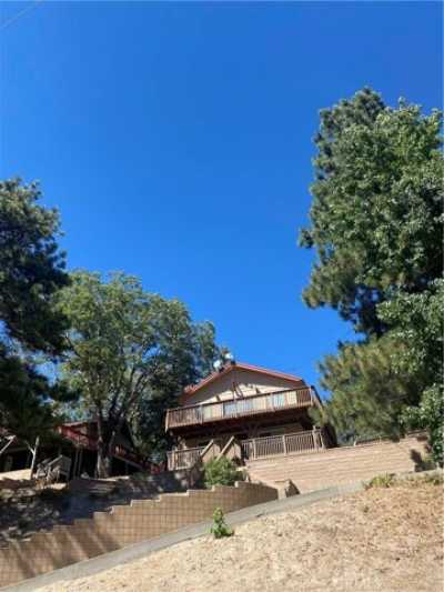 Home For Sale in Running Springs, California