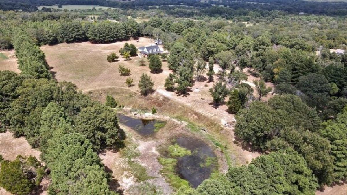 Picture of Home For Sale in Eustace, Texas, United States