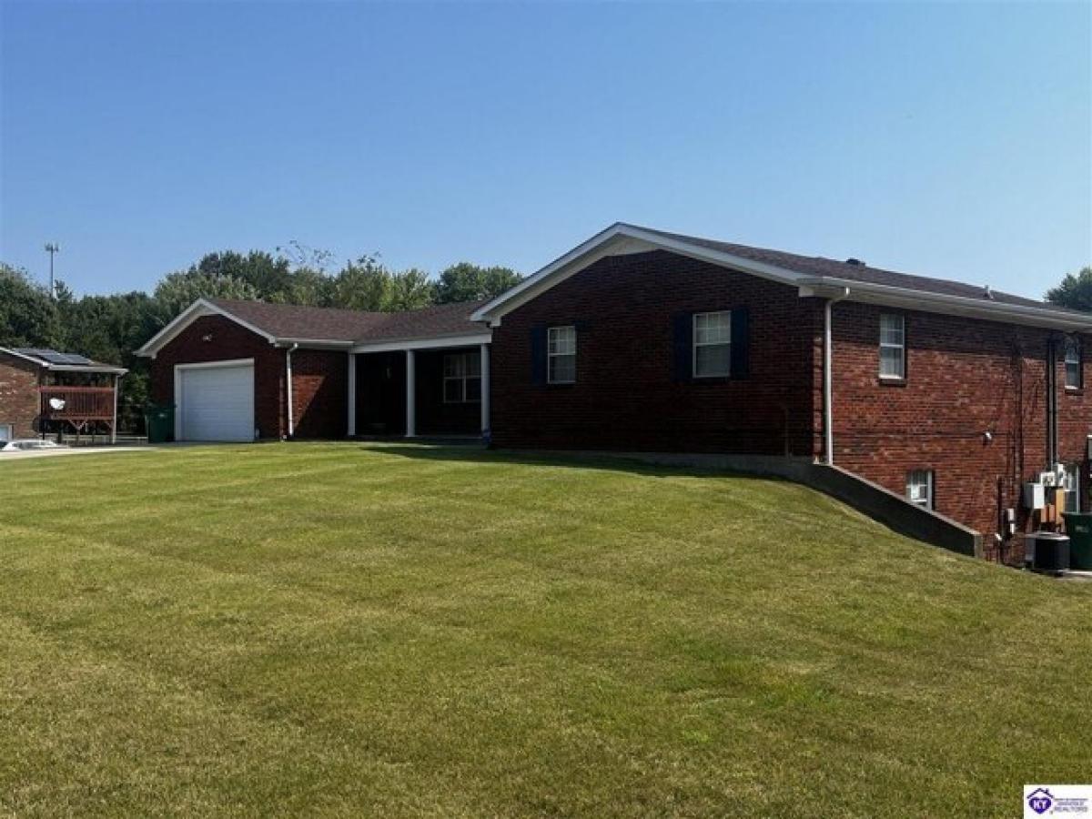 Picture of Home For Sale in Radcliff, Kentucky, United States