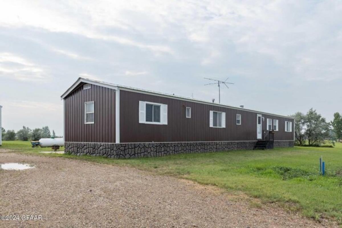 Picture of Home For Sale in Emerado, North Dakota, United States