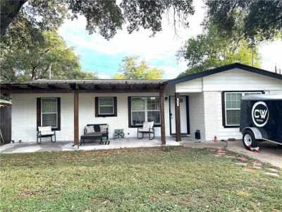 Home For Sale in Sinton, Texas