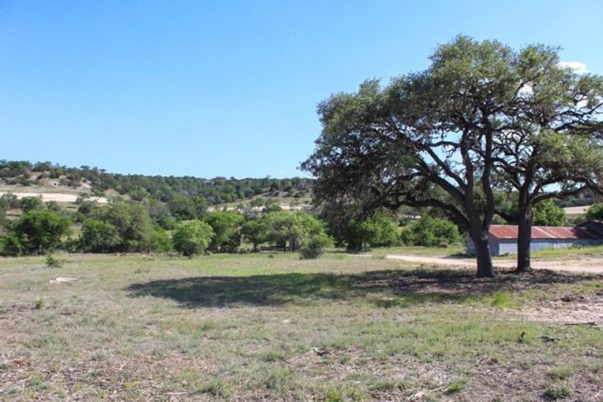 Picture of Residential Land For Sale in Kerrville, Texas, United States