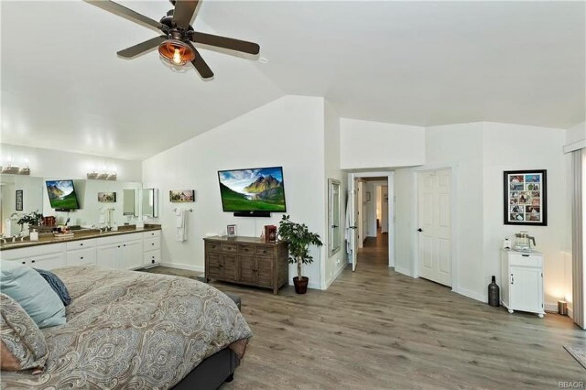 Picture of Home For Sale in Big Bear Lake, California, United States