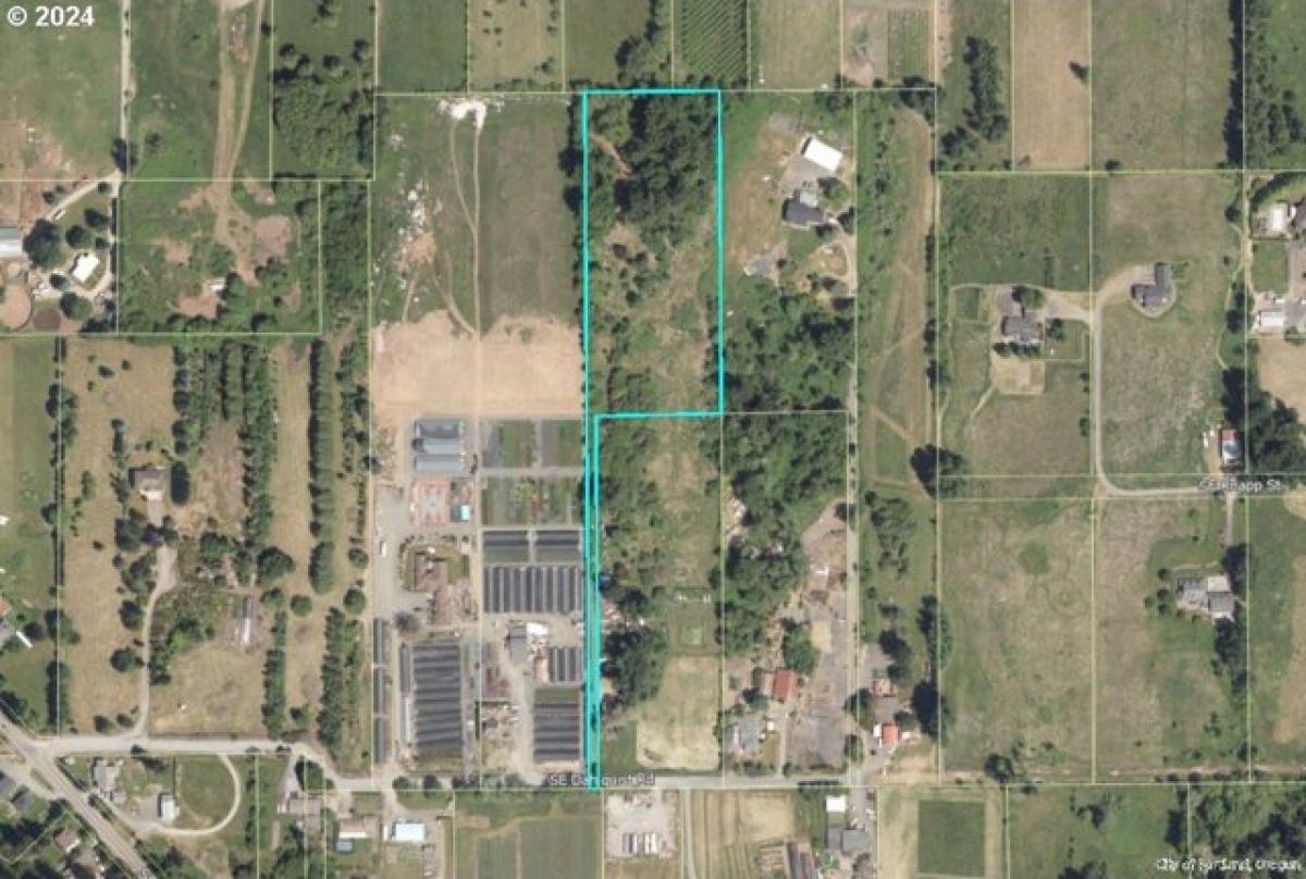 Picture of Residential Land For Sale in Gresham, Oregon, United States