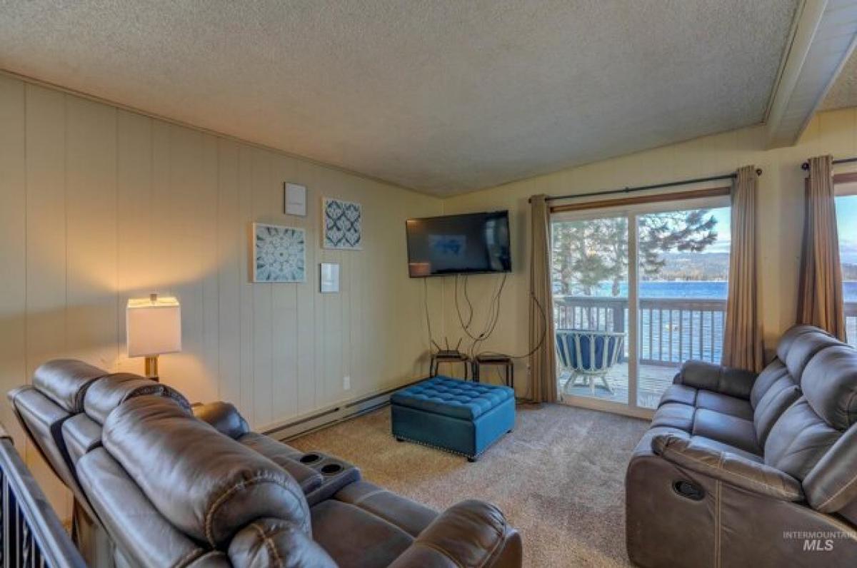 Picture of Home For Sale in McCall, Idaho, United States