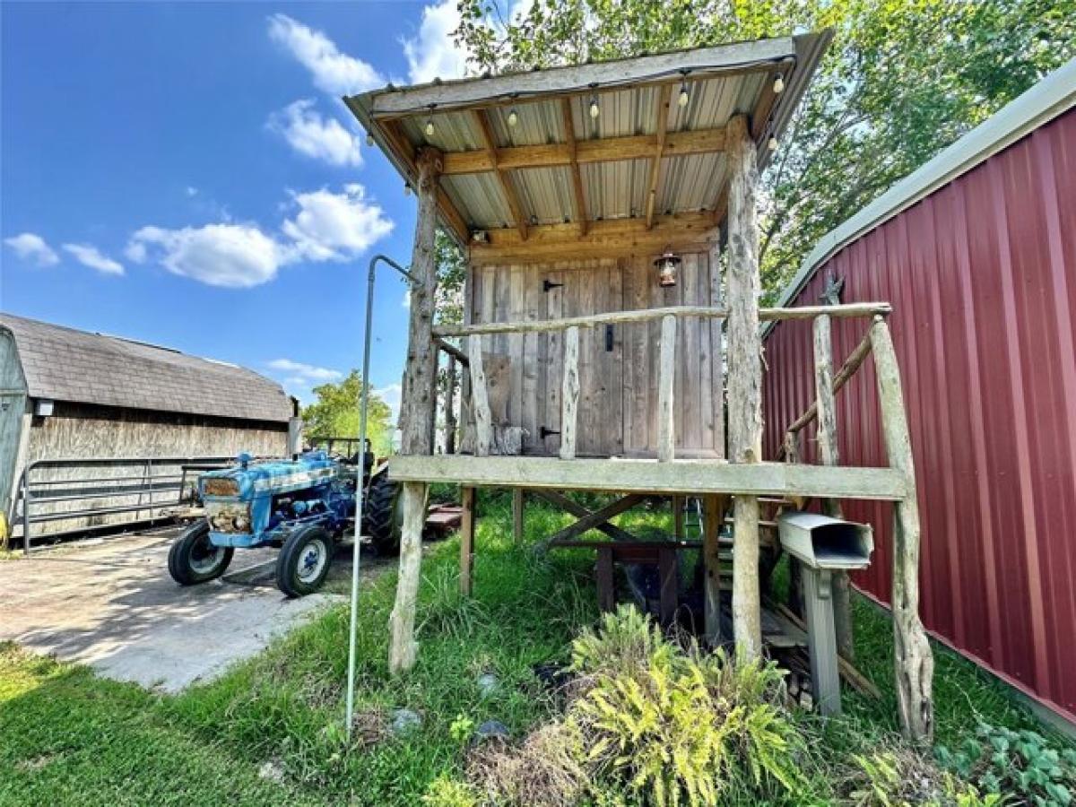 Picture of Home For Sale in Dayton, Texas, United States