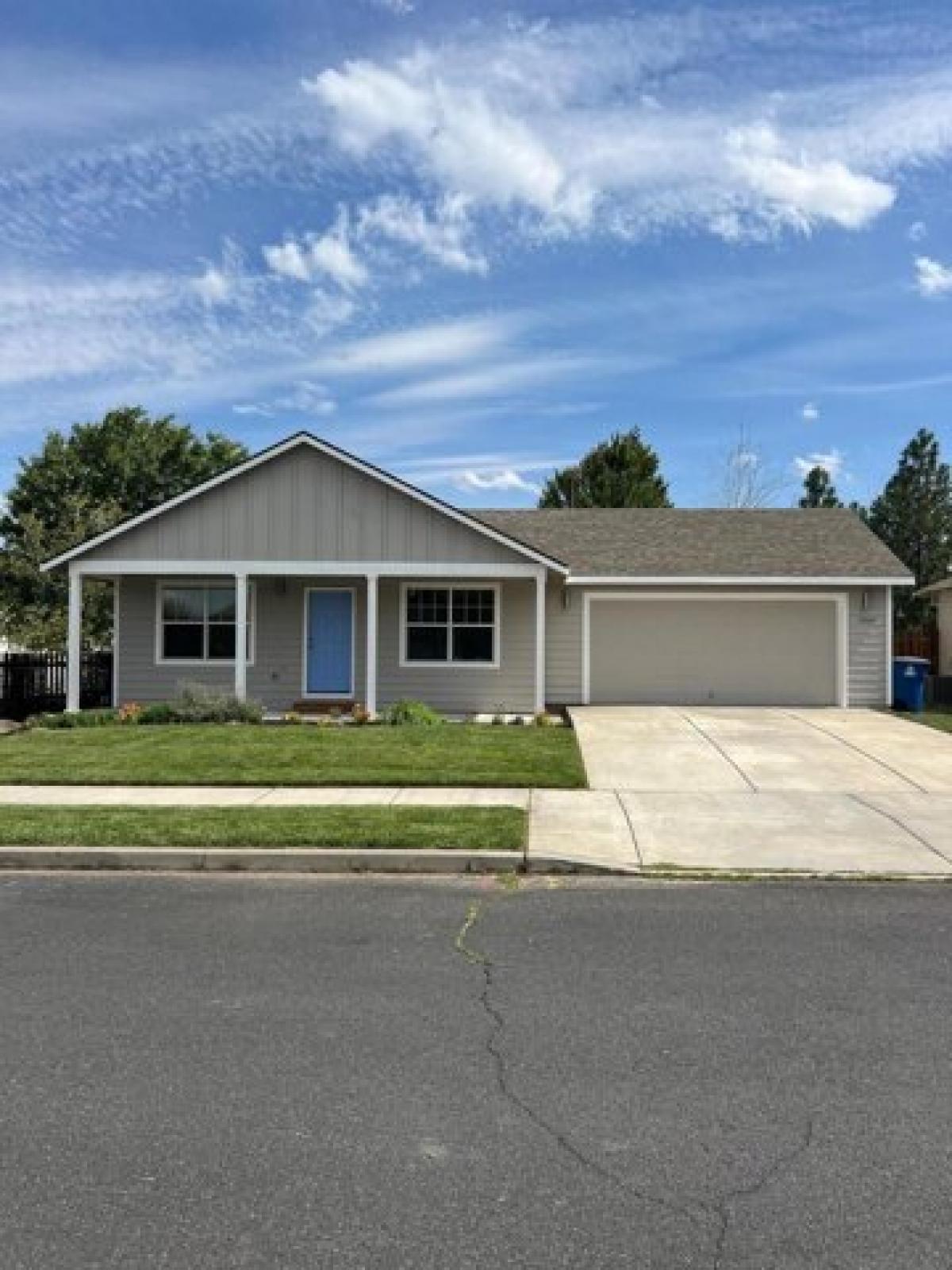 Picture of Home For Sale in Redmond, Oregon, United States