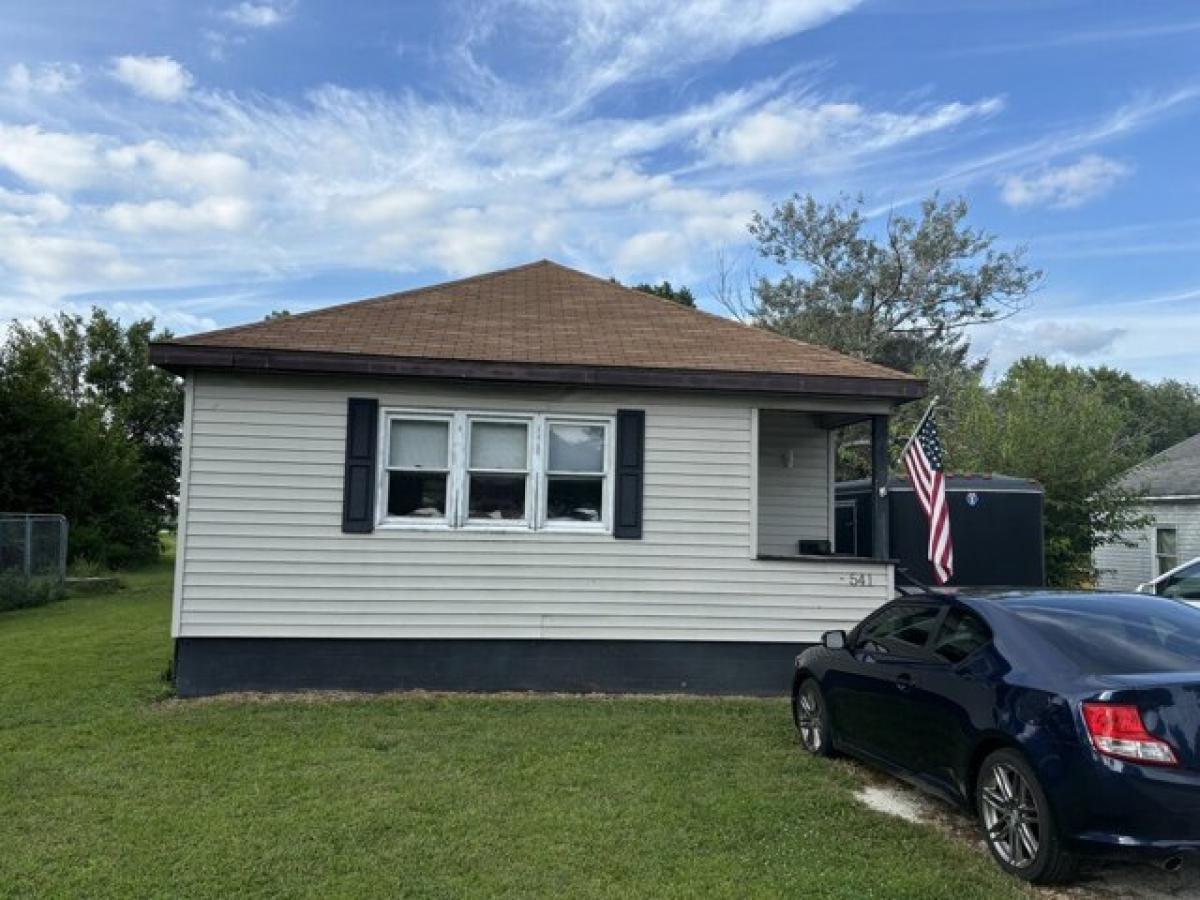 Picture of Home For Sale in Paxton, Illinois, United States