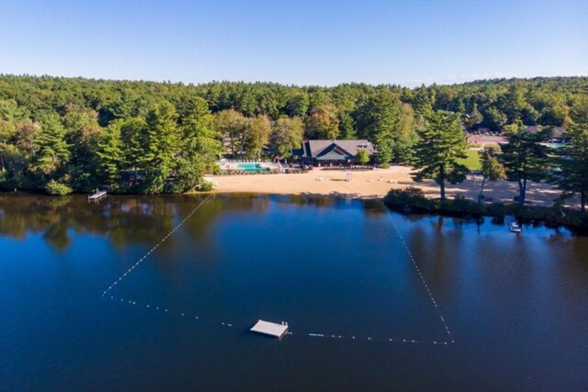 Picture of Home For Sale in Westford, Massachusetts, United States