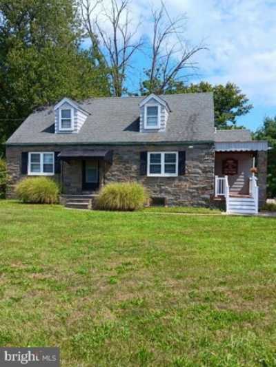 Home For Sale in Somerdale, New Jersey