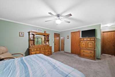 Home For Sale in Waukesha, Wisconsin