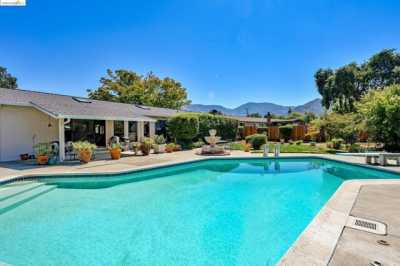 Home For Sale in Clayton, California