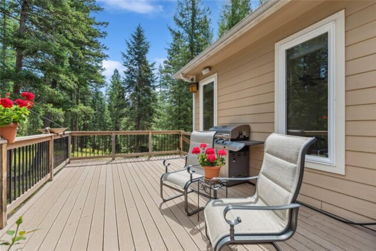 Picture of Home For Sale in Kalispell, Montana, United States