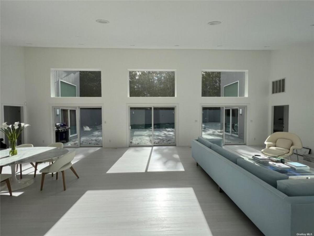 Picture of Home For Sale in Quogue, New York, United States