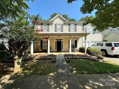 Home For Sale in Cornelius, North Carolina