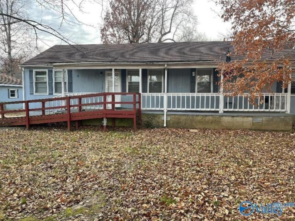 Picture of Home For Sale in Elkmont, Alabama, United States