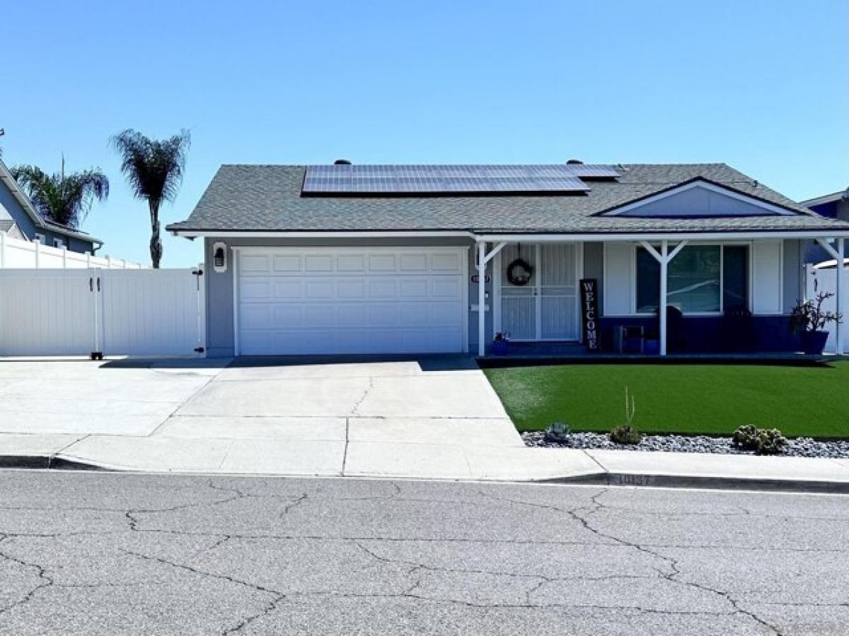 Picture of Home For Sale in Santee, California, United States