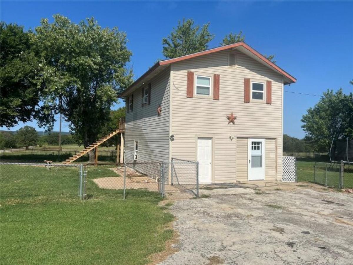 Picture of Home For Sale in Stigler, Oklahoma, United States