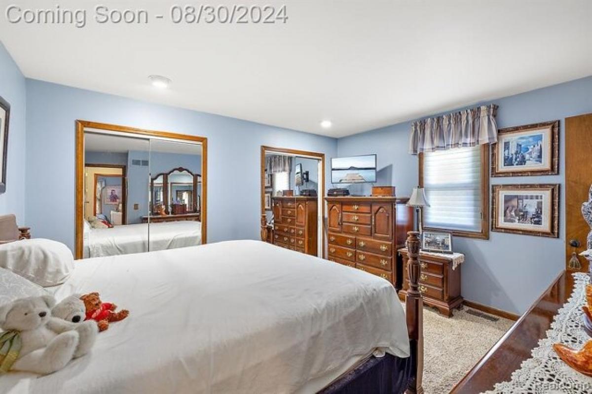 Picture of Home For Sale in Sterling Heights, Michigan, United States