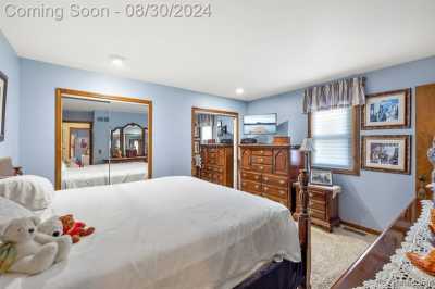 Home For Sale in Sterling Heights, Michigan