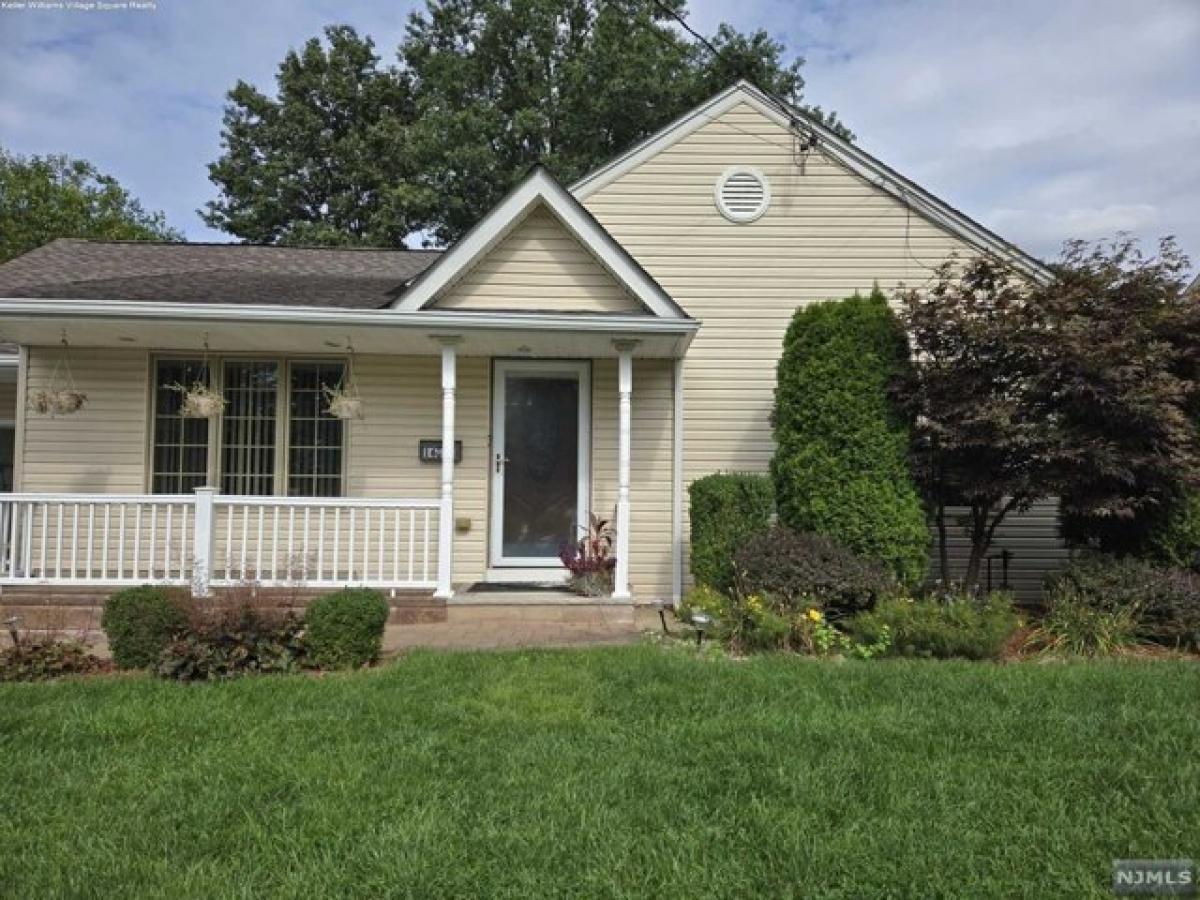 Picture of Home For Rent in Fair Lawn, New Jersey, United States