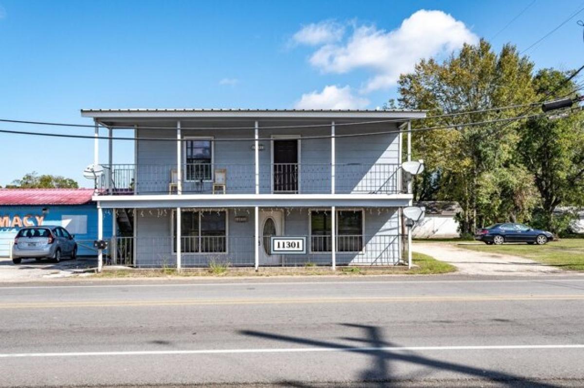 Picture of Home For Sale in Shepherd, Texas, United States