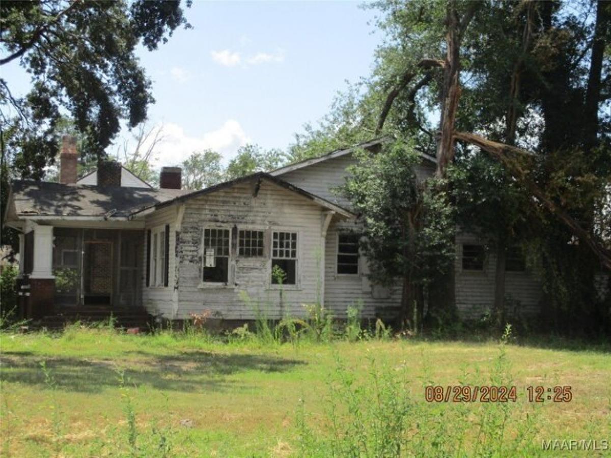 Picture of Home For Sale in Selma, Alabama, United States