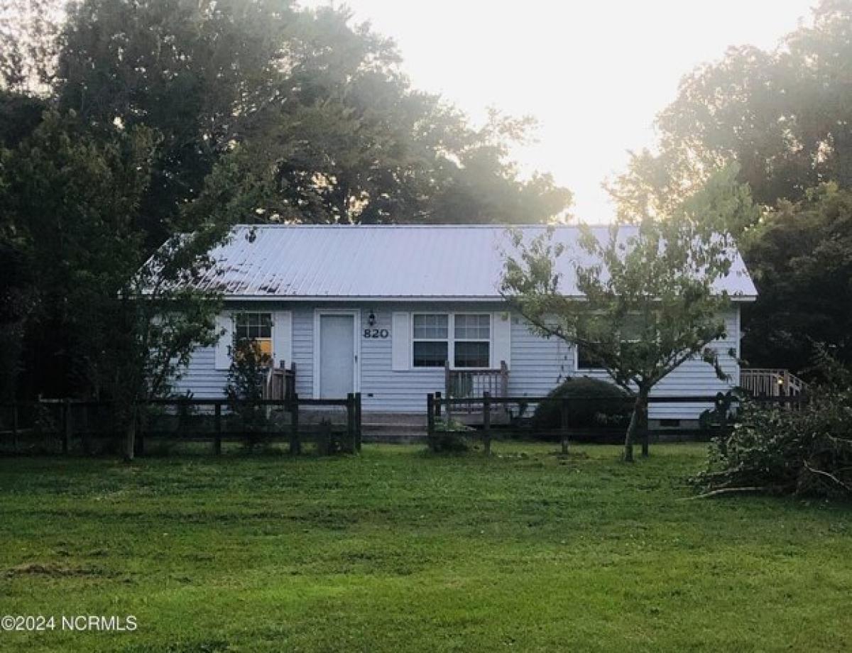 Picture of Home For Sale in Stella, North Carolina, United States