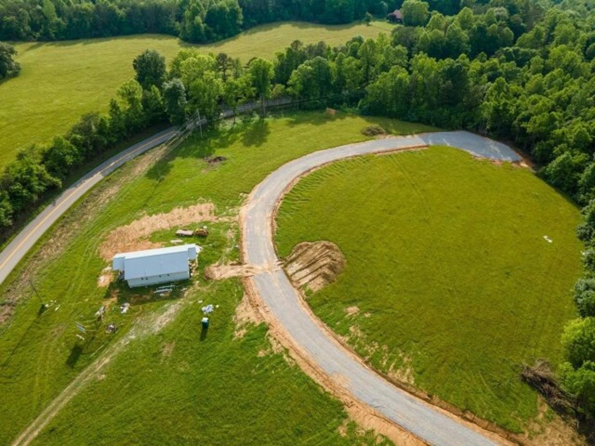 Picture of Residential Land For Sale in Williamsburg, Kentucky, United States