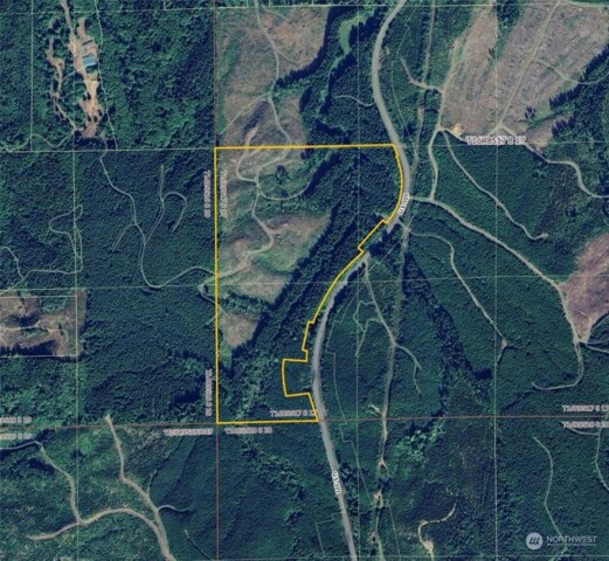 Picture of Residential Land For Sale in Cosmopolis, Washington, United States