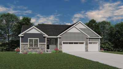 Home For Sale in Menomonee Falls, Wisconsin