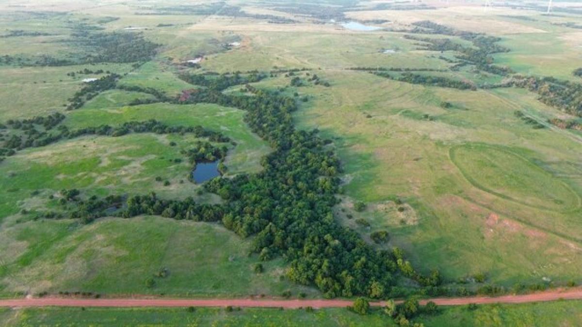 Picture of Residential Land For Sale in Covington, Oklahoma, United States