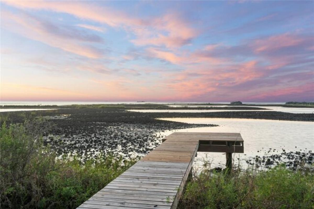 Picture of Home For Sale in Cedar Key, Florida, United States