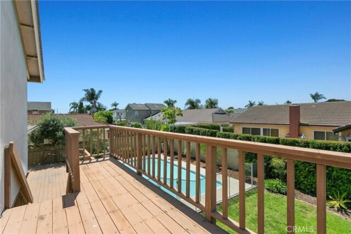 Picture of Home For Sale in Huntington Beach, California, United States