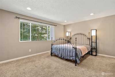 Home For Sale in Kent, Washington