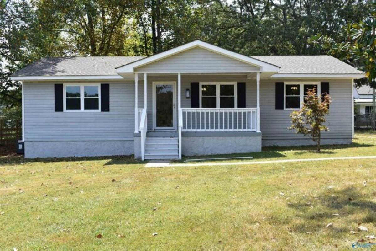 Picture of Home For Sale in Toney, Alabama, United States