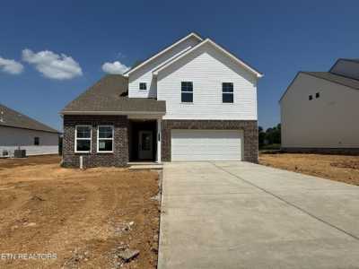 Home For Sale in Lenoir City, Tennessee