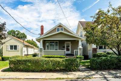 Home For Sale in Watervliet, New York