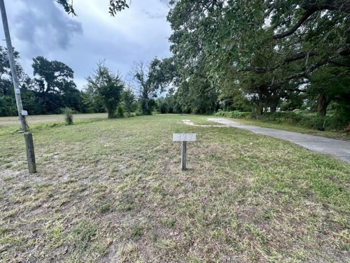 Picture of Residential Land For Sale in Biloxi, Mississippi, United States