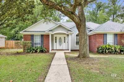 Home For Sale in Bay Minette, Alabama