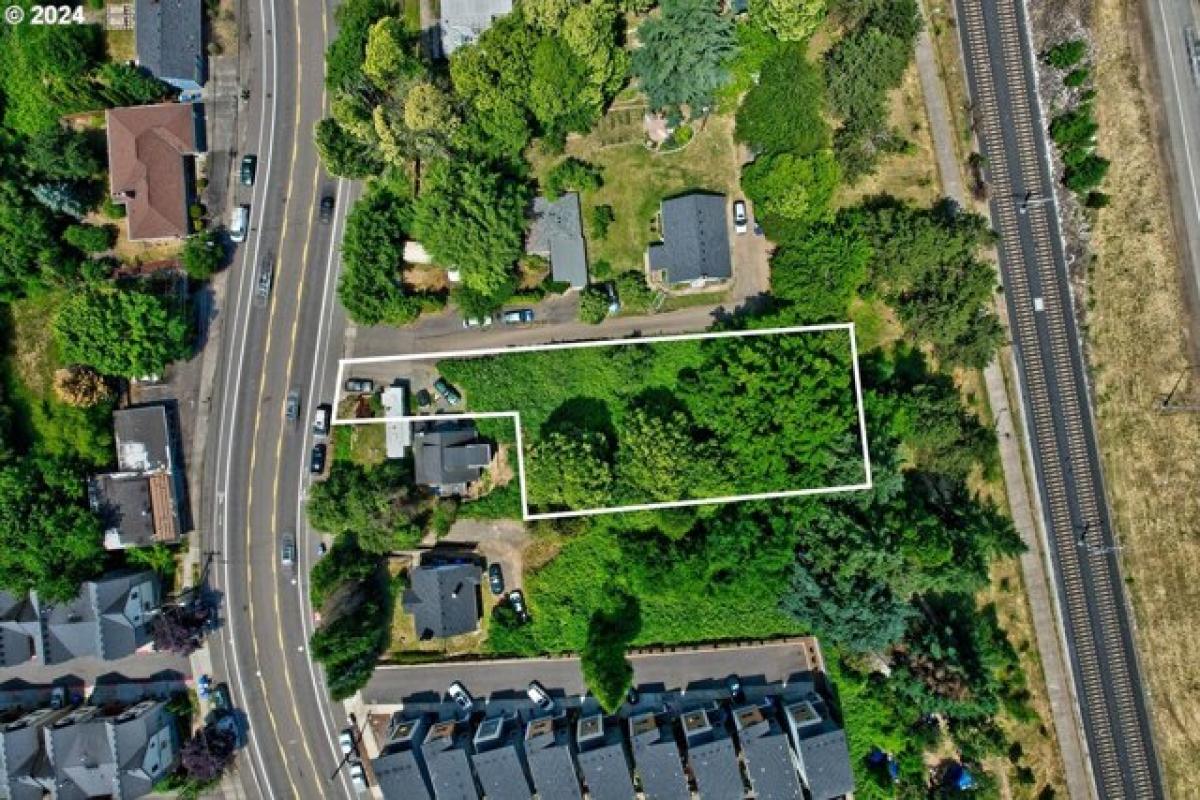 Picture of Residential Land For Sale in Portland, Oregon, United States