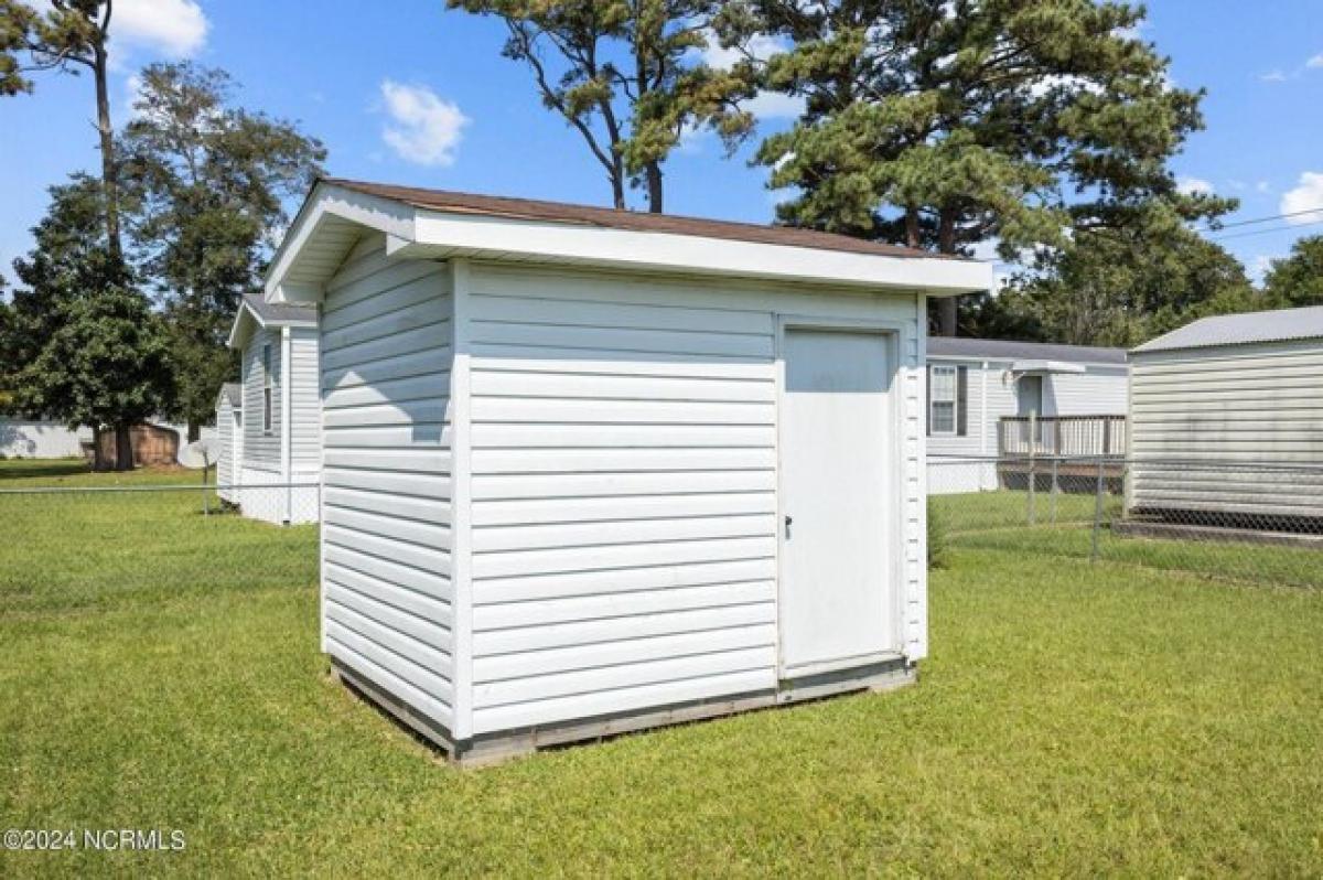 Picture of Home For Sale in Morehead City, North Carolina, United States