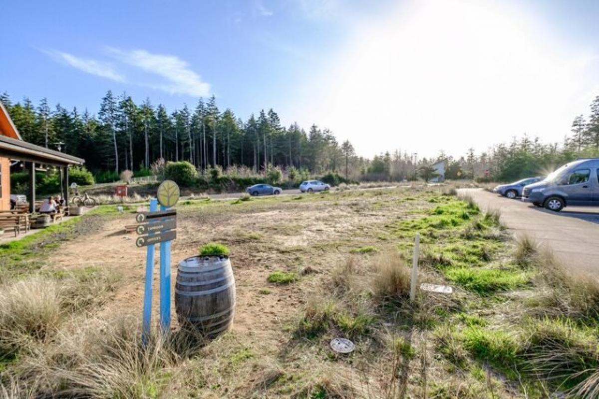 Picture of Residential Land For Sale in Newport, Oregon, United States