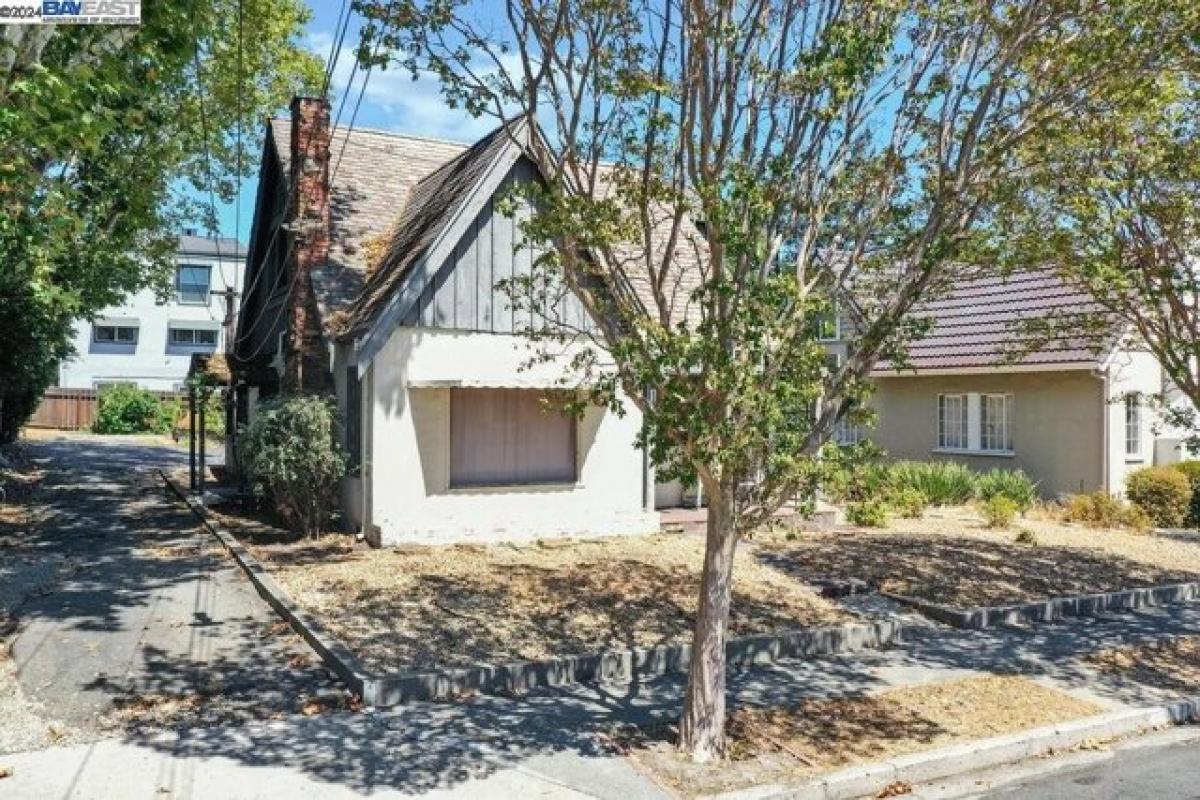 Picture of Home For Sale in Walnut Creek, California, United States