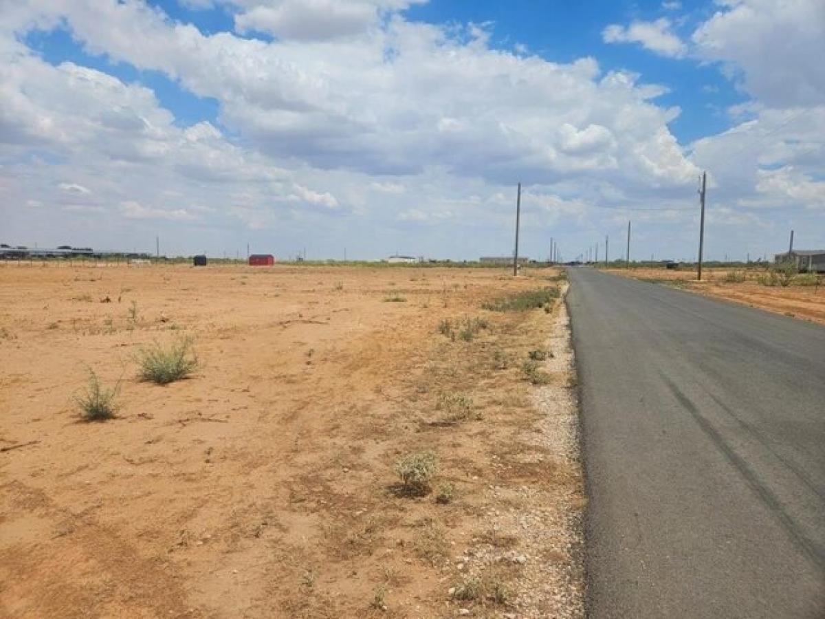 Picture of Residential Land For Sale in Midland, Texas, United States