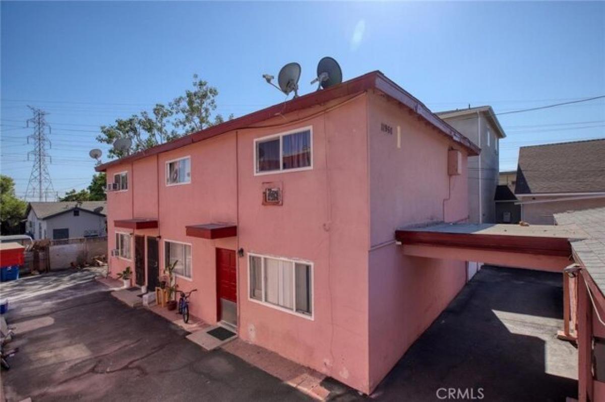 Picture of Home For Sale in North Hollywood, California, United States