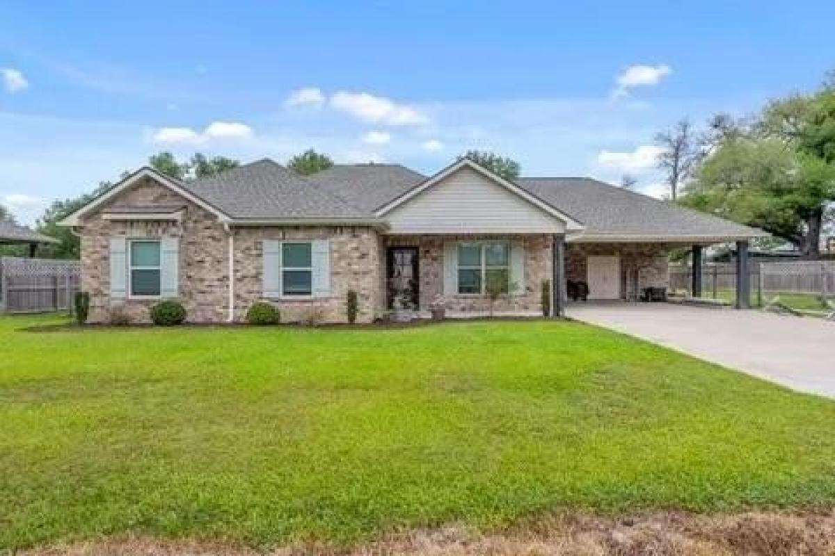 Picture of Home For Sale in Vinton, Louisiana, United States