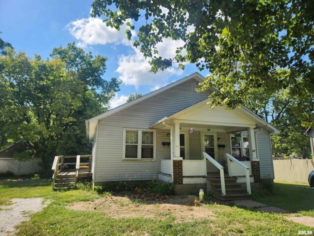 Picture of Home For Sale in Macomb, Illinois, United States