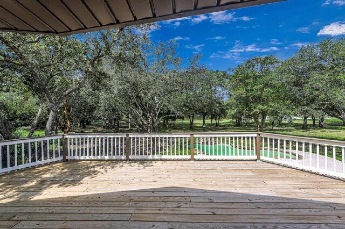 Picture of Home For Sale in Needville, Texas, United States